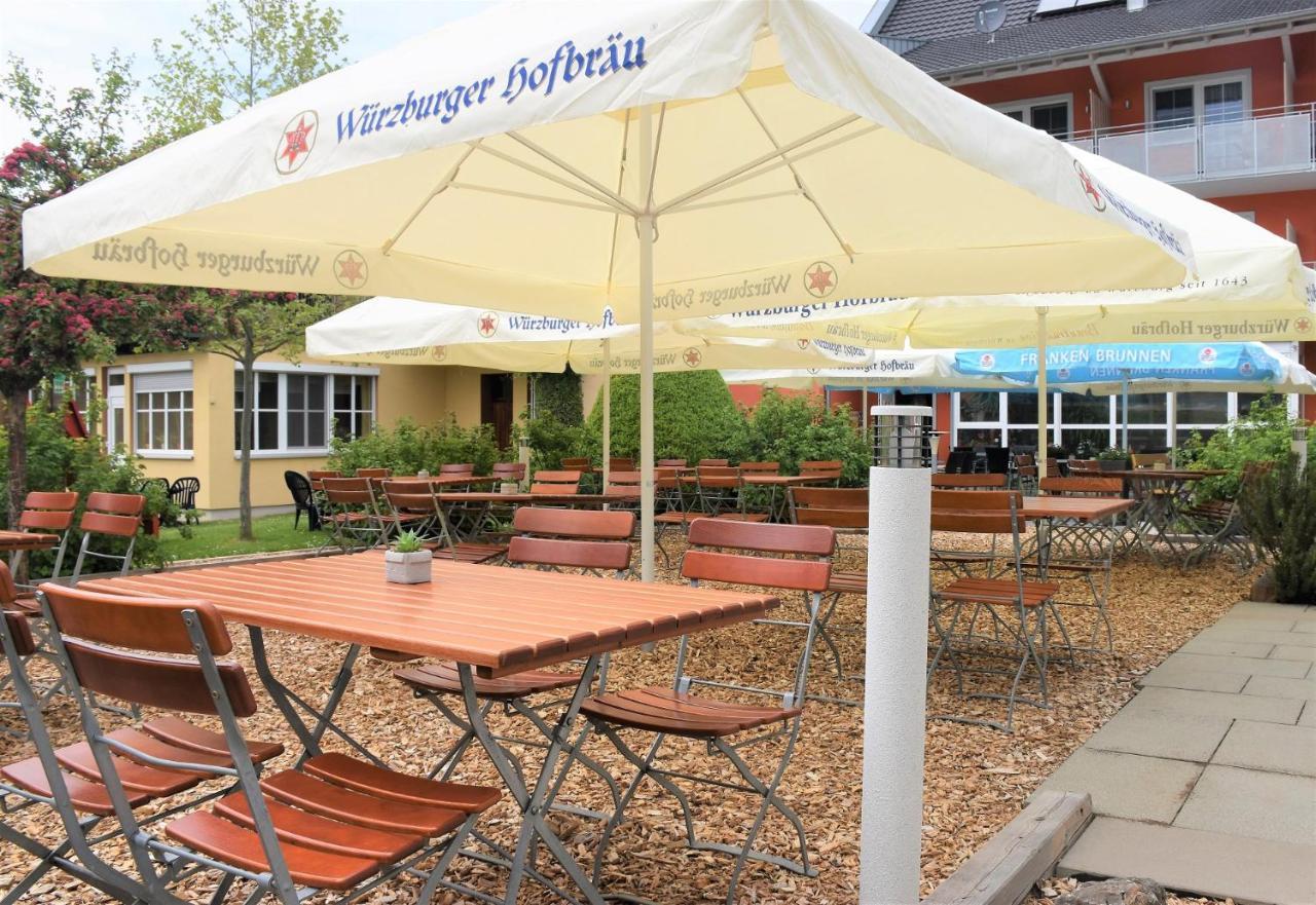 Gollhofen Gasthaus Zum Stern מראה חיצוני תמונה
